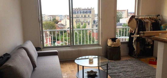 Studio  à louer, 1 pièce, 26 m², Étage 6/–