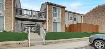 1854 Huntington Blvd Apt D, Hoffman Estates, IL 60169