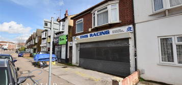 Maisonette for sale in St. Albans Road, Watford WD24