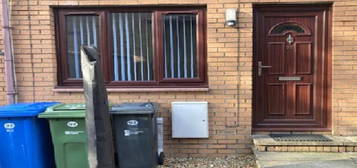 1 bedroom ground floor flat to rent