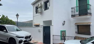 Casa en avenida De Andalucia en Benahavís