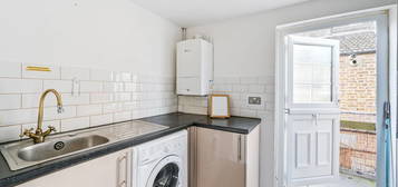 2 bed flat to rent