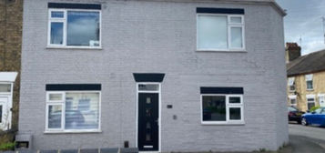 2 bed semi-detached house to rent