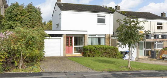 3 bedroom link detached house for sale