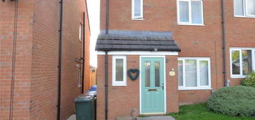 3 bedroom semi-detached house to rent