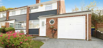 3 bed semi-detached house for sale