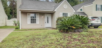 2388 Trafalgar Dr, Biloxi, MS 39531