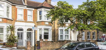 Terraced house to rent in Beulah Road, Walthamstow, London E17