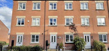 3 bedroom town house for sale