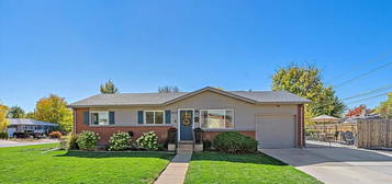 9874 W 64th Pl, Arvada, CO 80004