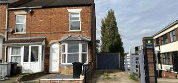 3 bedroom semi-detached house