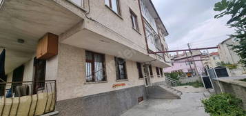 SAKARYA MAHALLESİNDE YÜKSEK GİRİŞ 2+1 ODALI SATILIK FIRSAT DAİRE