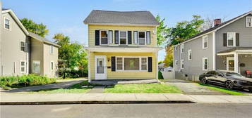 39 Grand St, Marlboro, NY 12542