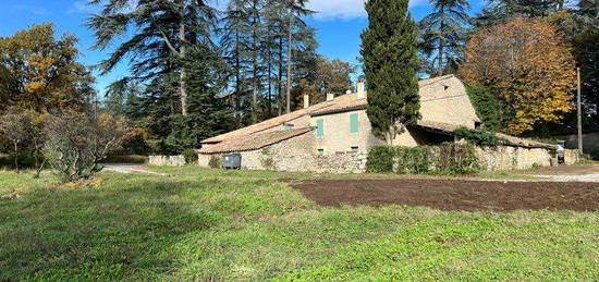 Maison en pierre à louer