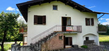 Villa unifamiliare via Fratelli Como, Borgo Valbelluna