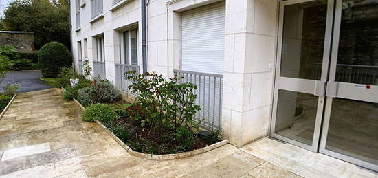 STUDIO A VENDRE - BLOIS - VENDU LOUE MEUBLE, RESIDENCE SECURISEE, CAVE PRIVEE