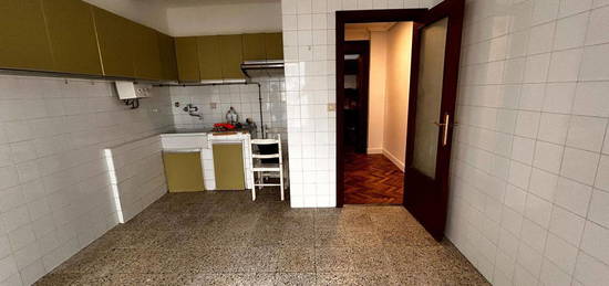 Piso en venta en calle Zumaburu Kalea