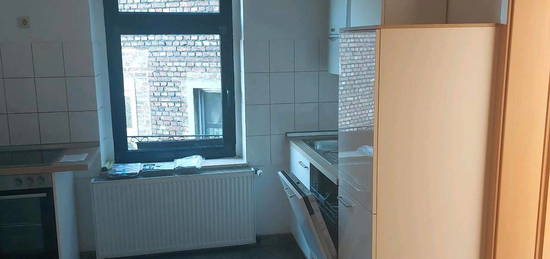 Wohnung  zur Miete  65qm,  2. Obergeschoss,  inkl. Küche.