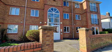 2 bed flat to rent