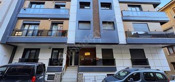 ÜSKÜDAR KISIKLI MAH. YENİ BİNADA KİRALIK 2+1 110 m2 BÜYÜK DAİRE