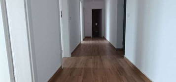 Apartament cu 3 camere, 2 bai - Soseaua Oltenitei -