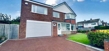 4 bed semi-detached house for sale