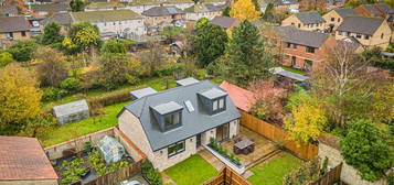 3 bed detached house for sale