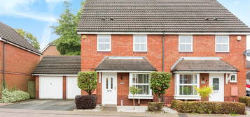 3 bed semi-detached house for sale