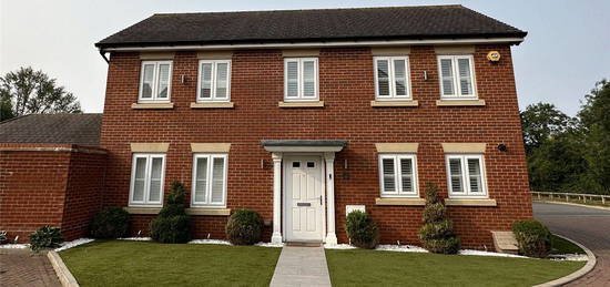 4 bed detached house to rent