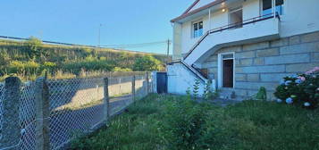 Casa en calle Das Guindas en Polvorín, Ourense