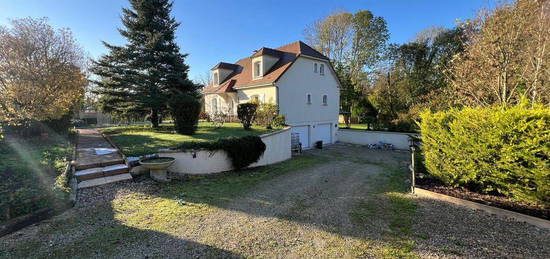 Maison 8 pièces 170 m²