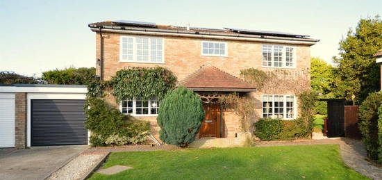 4 bedroom detached house