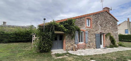 Maison rénovée de 2 chambres , à la campagne