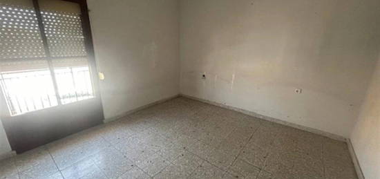 Casa adosada en venta en Los Robles