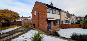 3 bed semi-detached house for sale