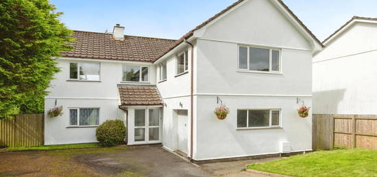 4 bed detached house for sale