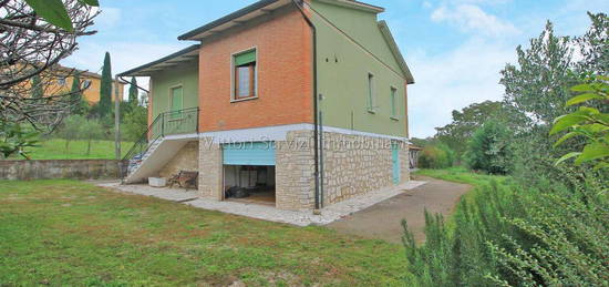 Abbadia di Montepulciano (SI), casa singola con te