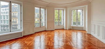 Location appartement 7 pièces 183 m²