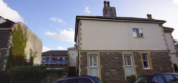 4 bed flat to rent