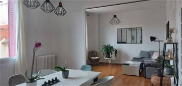 Appartement meublé  à louer, 2 pièces, 1 chambre, 71 m²