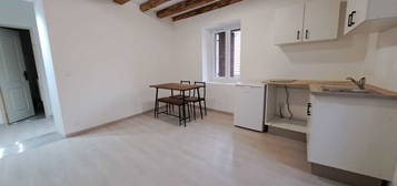 Appartement  à louer, 2 pièces, 34 m², Étage 1/0