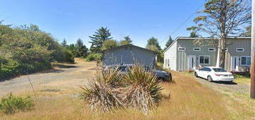 911 SW Pt Brown Ave, Ocean Shores, WA 98569