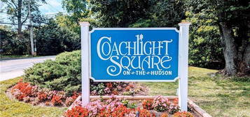 7 Coachlight Sq Bldg 10, Montrose, NY 10548