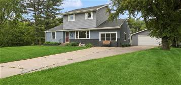 266 County Road J W, Shoreview, MN 55126