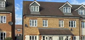 3 bed end terrace house to rent