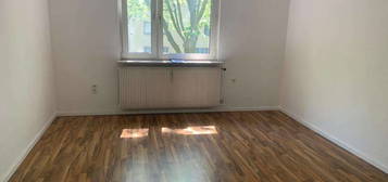 Modernisierte 60m² Wohnung im 2.OG. in gepflegten Sechsfamilienhauses.