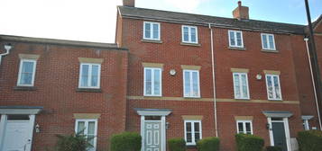 Mews house to rent in Park Avenue, Whitchurch, Shropshire SY13