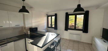 Appartement 25m2 Mourillon / Cap Brun proche mer, rénové et meublé