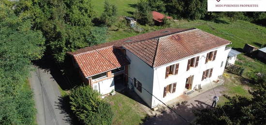 Ancienne ferme partiellement à renover sur terrain de 6900m2