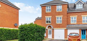 4 bed town house for sale